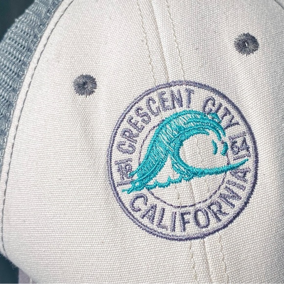 ⭐️Like New! 🧢 🌊Purchased from Crescent City, California Gift Shop! - Picture 2 of 7